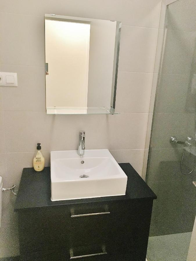 Piso En Arriaza Exterior Temporal Apartman Madrid Kültér fotó